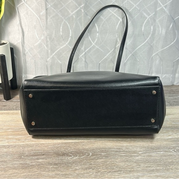 Kate Spade Black Shoulder Bag in GUC! - Picture 3 of 8